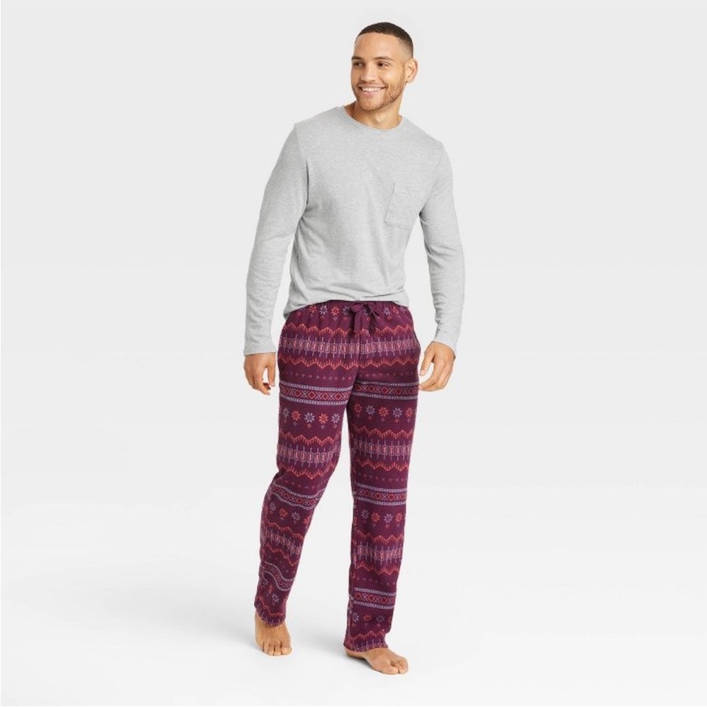 NWT Men's Microfleece Pajama Set - Gray & Burgundy